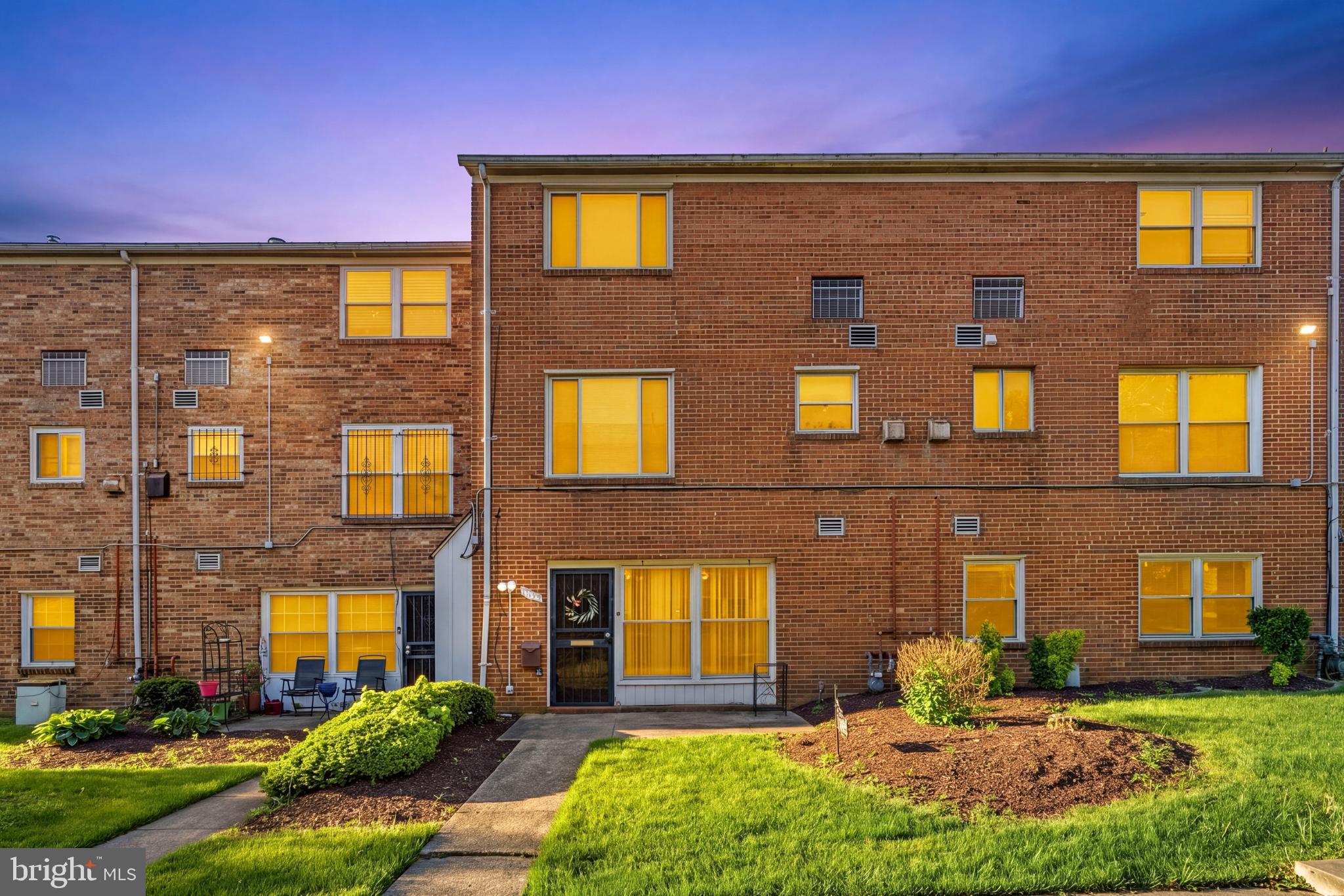 OLD TOWNE VILLAGE - Residential