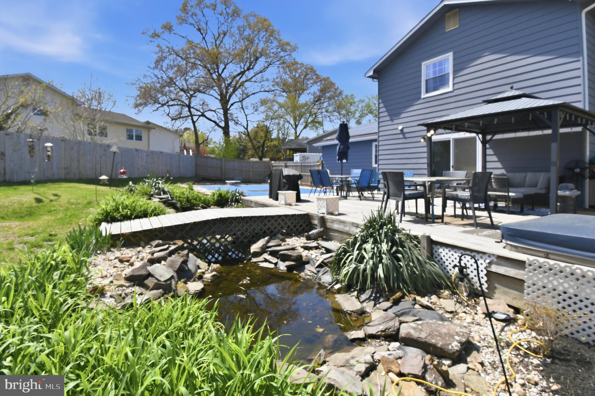 SPRIGGS COVE - Residential