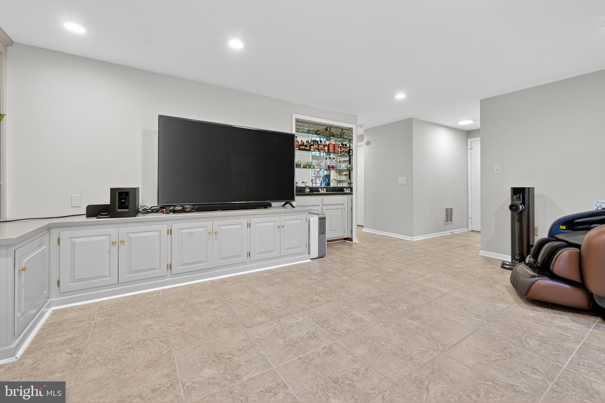 WATTS BRANCH MEADOWS - Residential