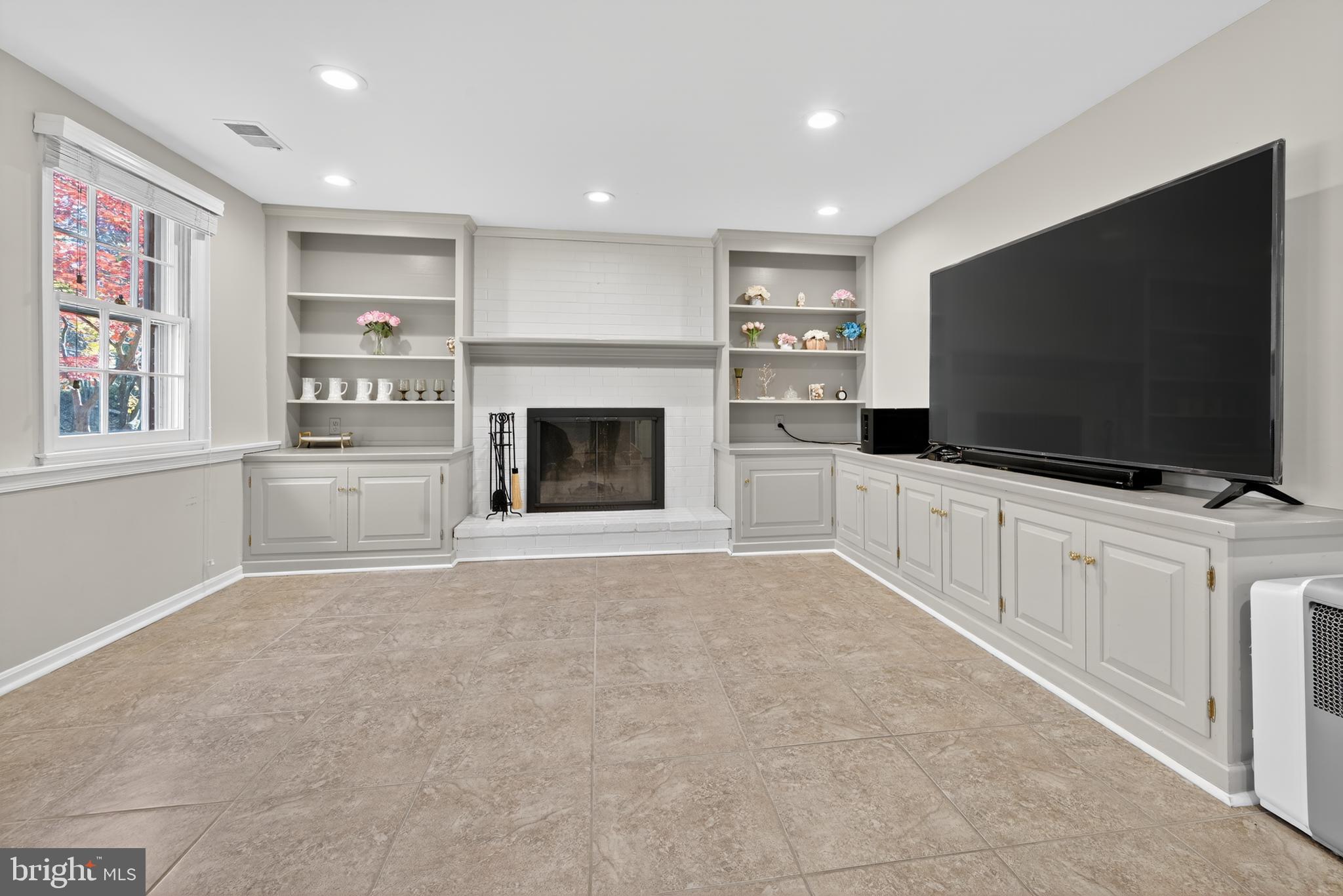 WATTS BRANCH MEADOWS - Residential