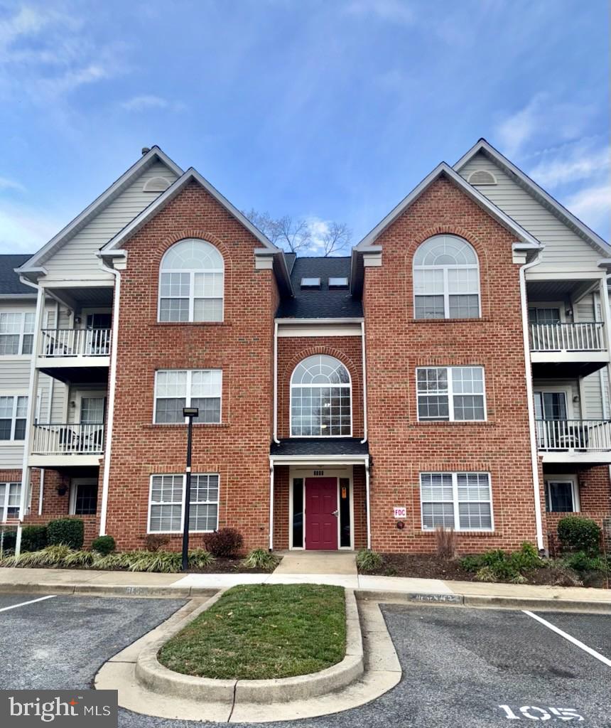 BRINKLEY OVERLOOK - Residential Lease