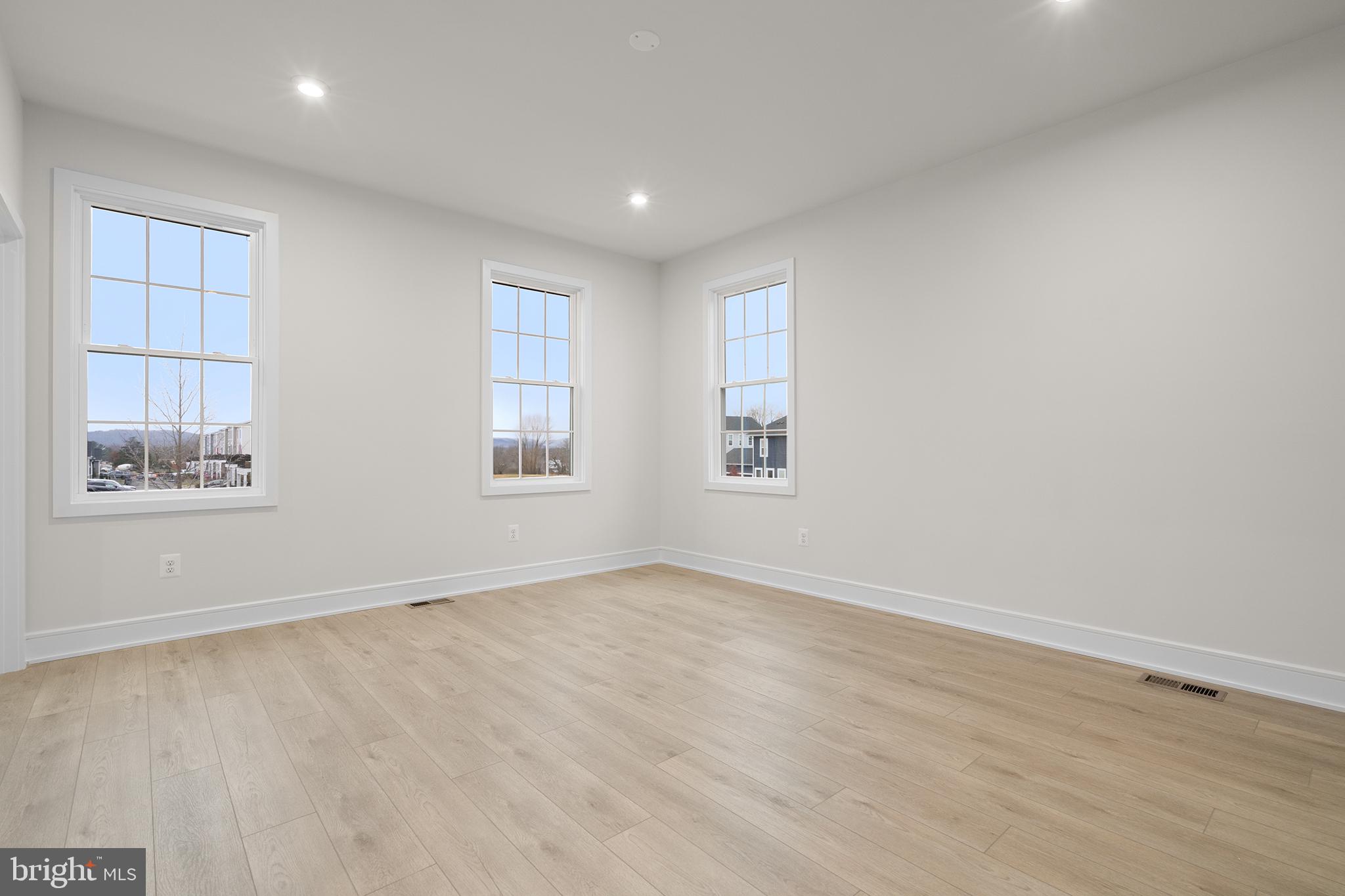 HERITAGE AT MARSHALL - Residential