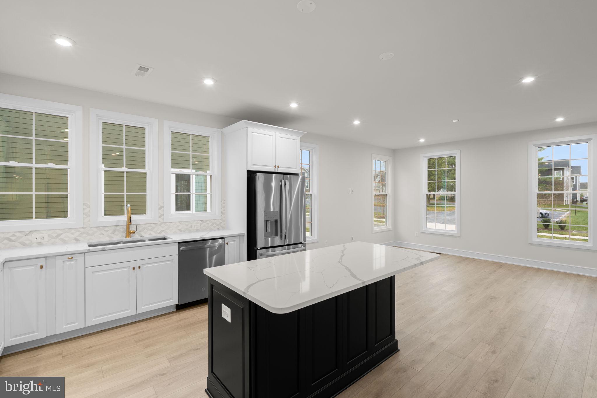 HERITAGE AT MARSHALL - Residential