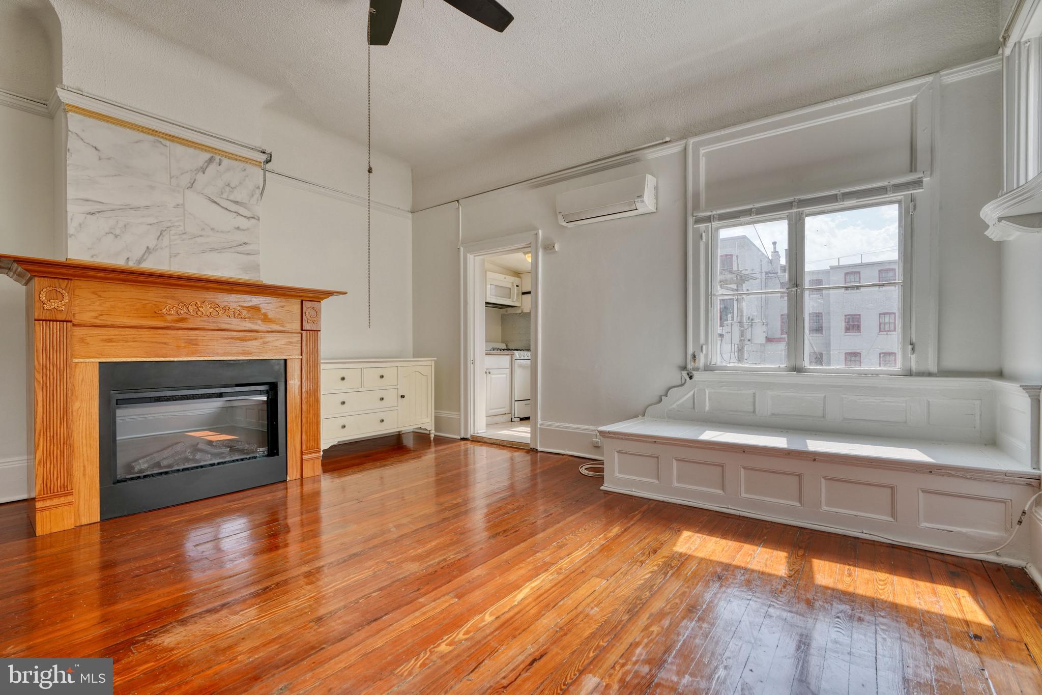 MOUNT VERNON PLACE HISTORIC DISTRICT - Residential Lease