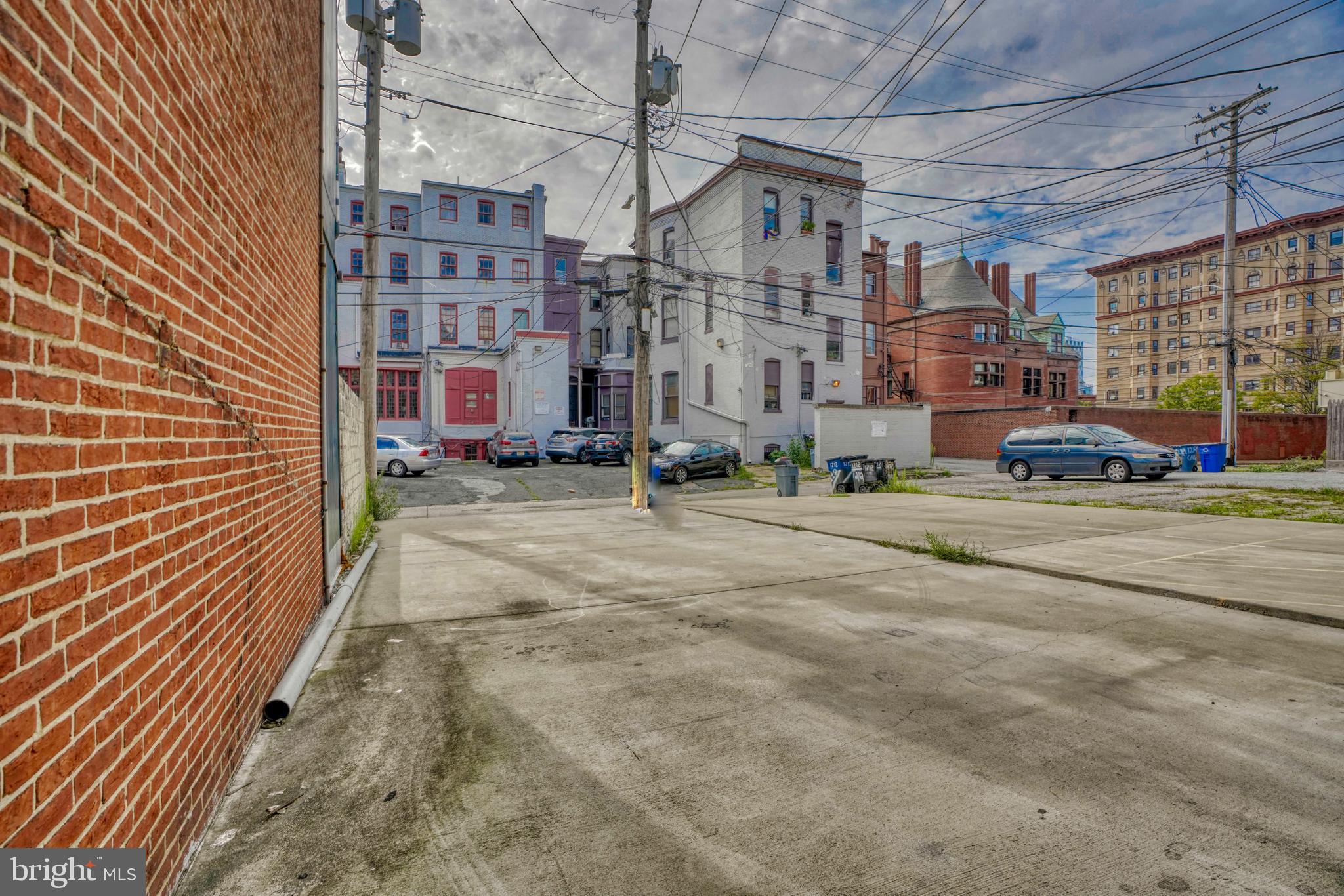 MOUNT VERNON PLACE HISTORIC DISTRICT - Residential Lease