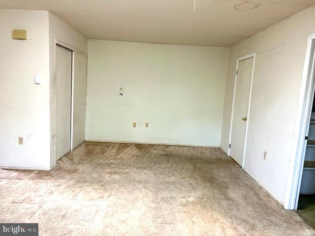 CRESTWOOD VILLAGE - Residential