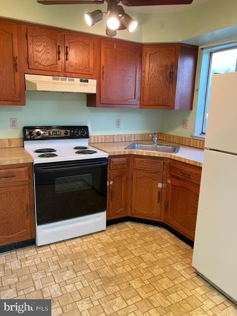 CRESTWOOD VILLAGE - Residential