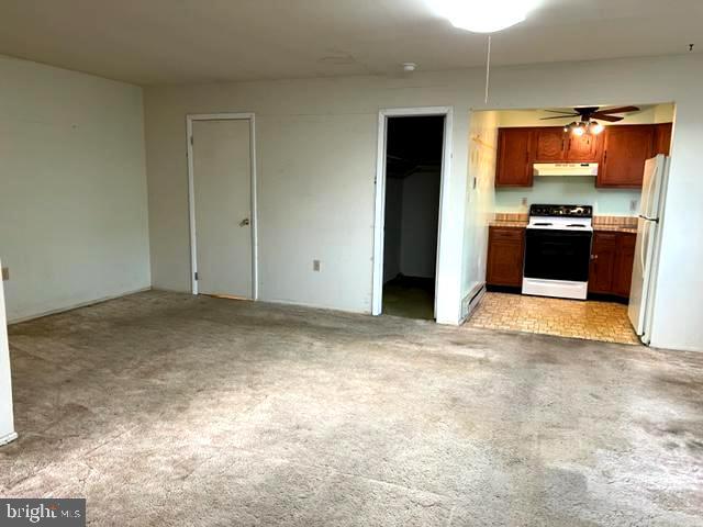 CRESTWOOD VILLAGE - Residential