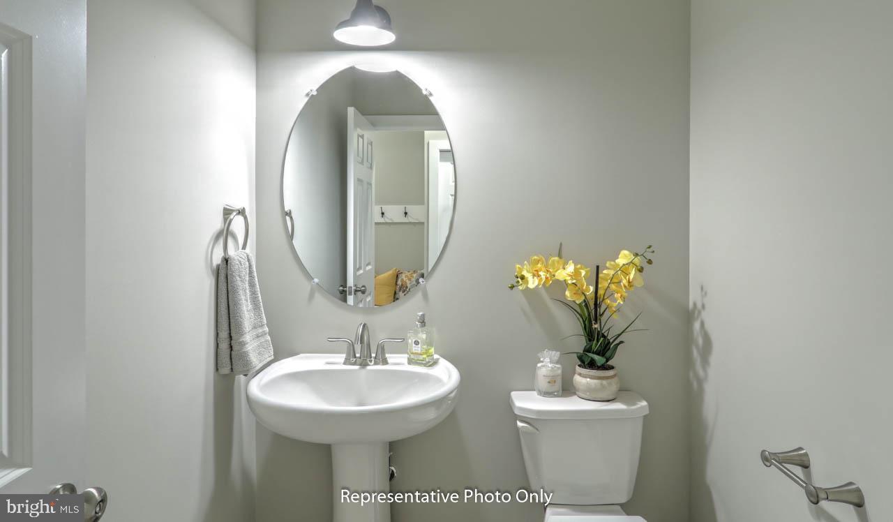 MADISON COURT - Residential