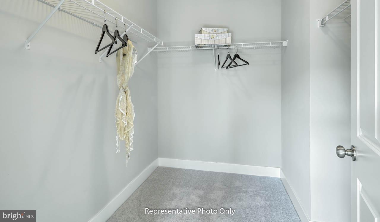 MADISON COURT - Residential