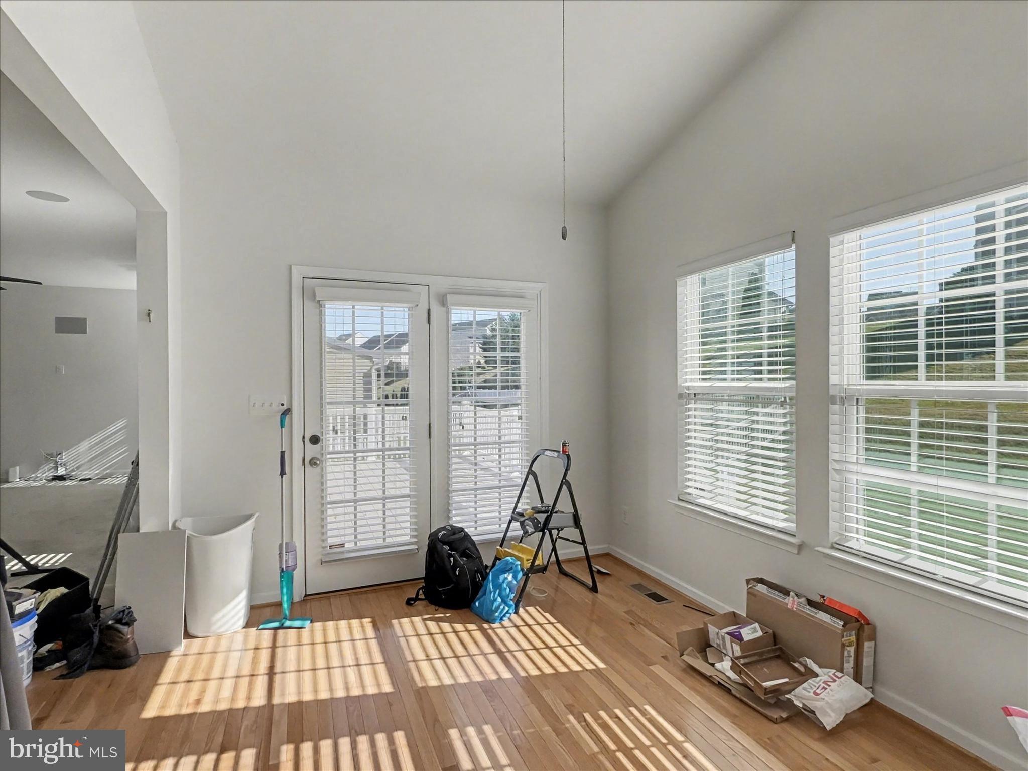 LOGANS RESERVE - Residential