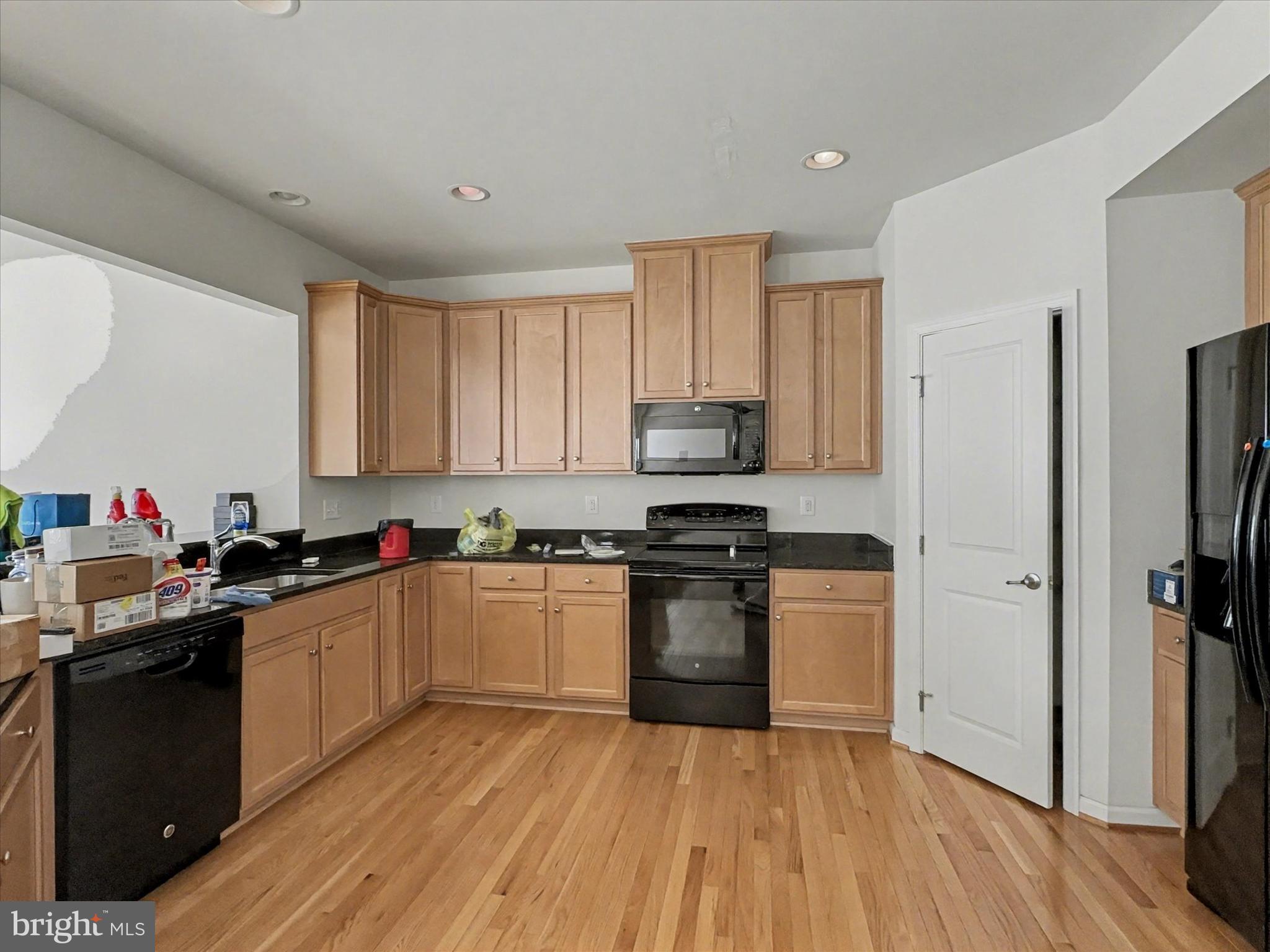 LOGANS RESERVE - Residential