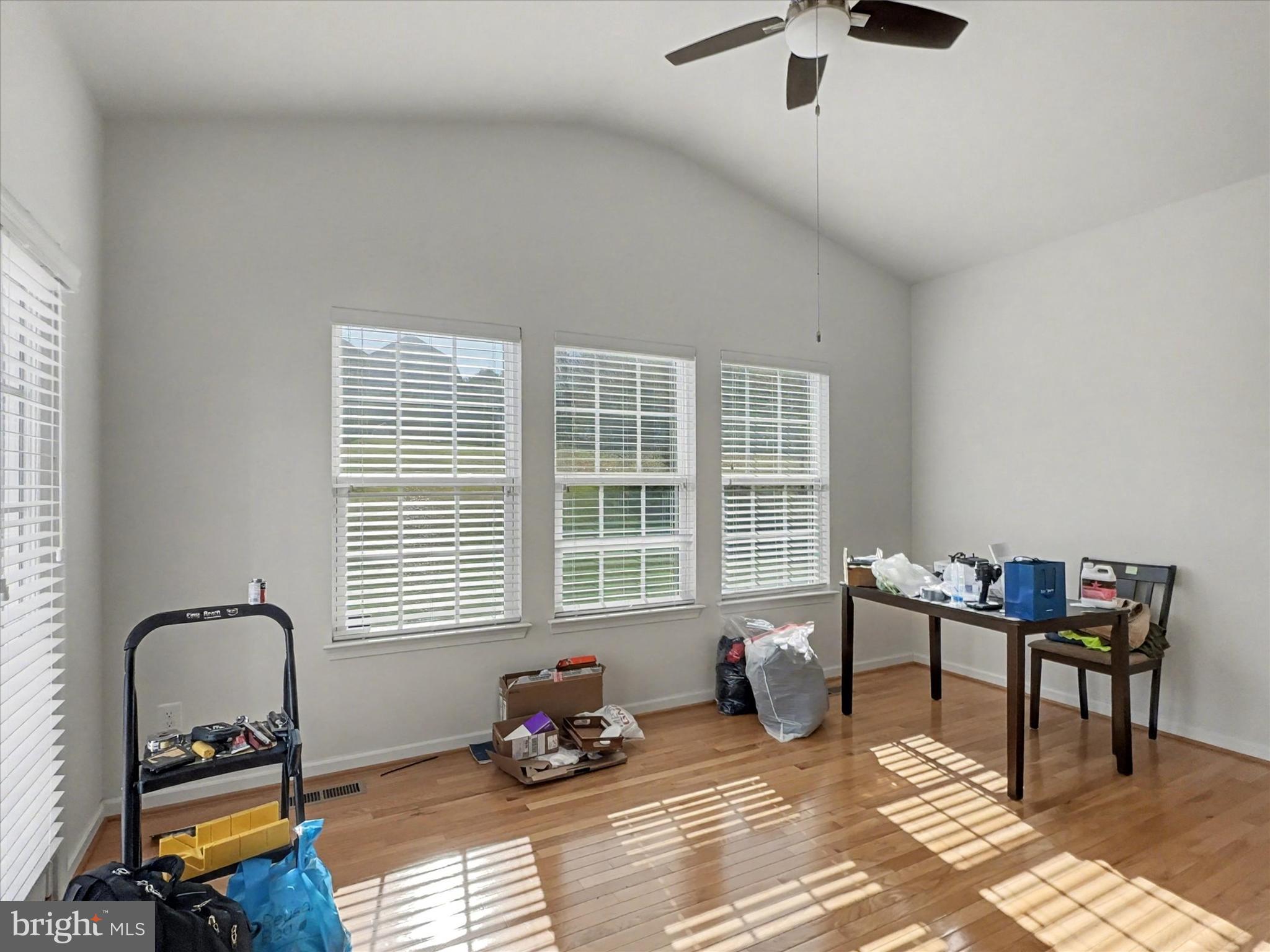 LOGANS RESERVE - Residential