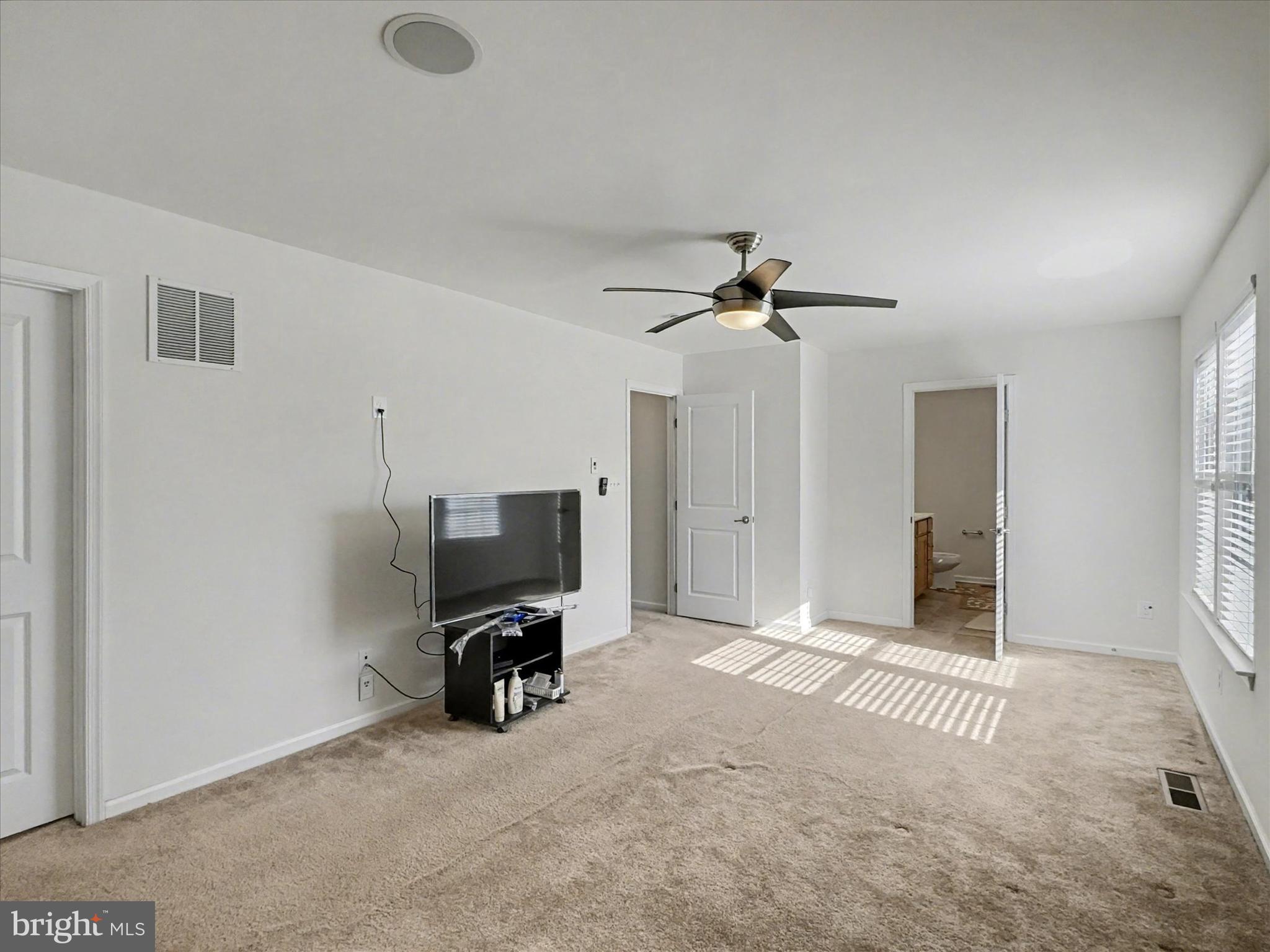 LOGANS RESERVE - Residential