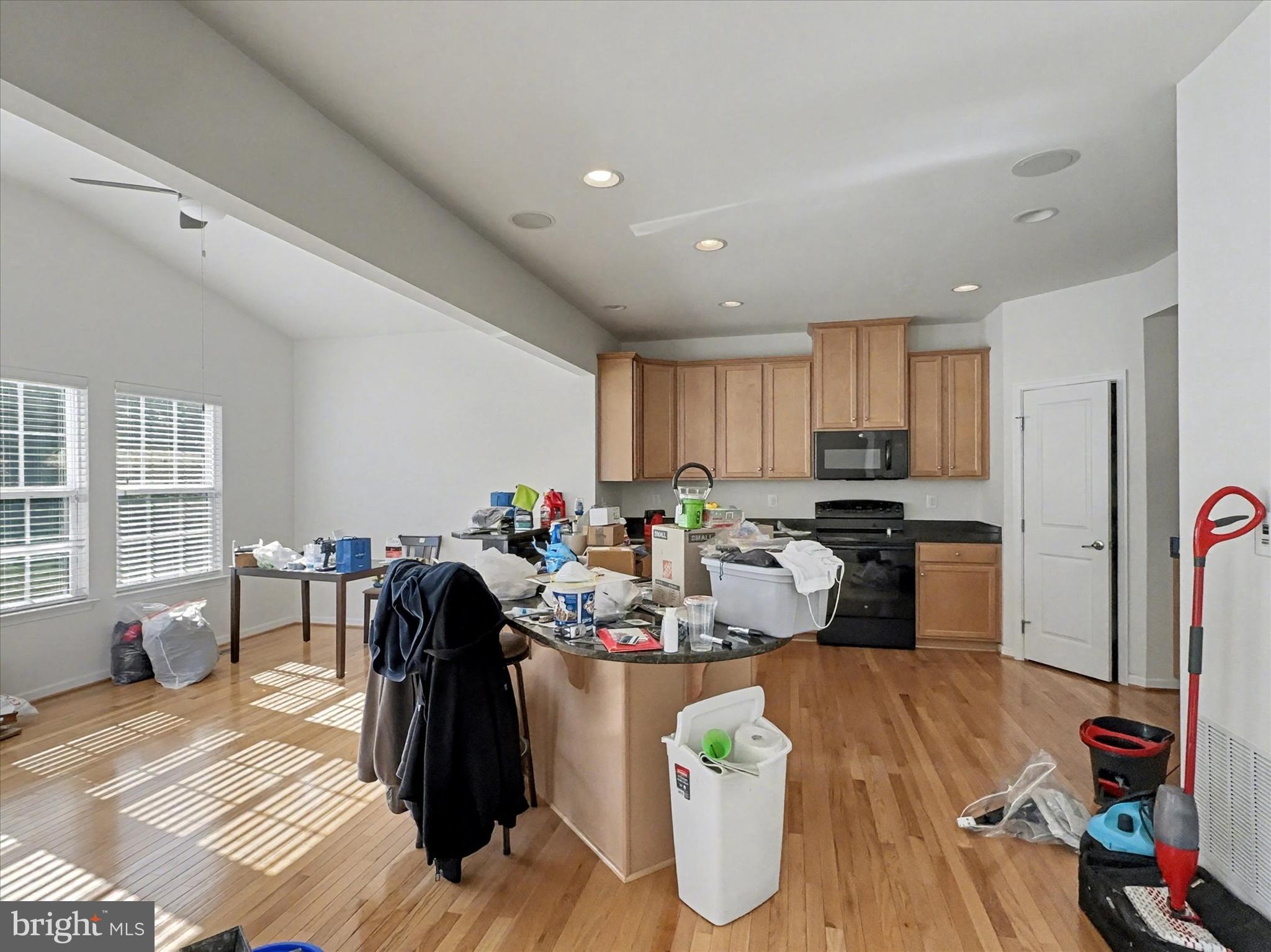 LOGANS RESERVE - Residential