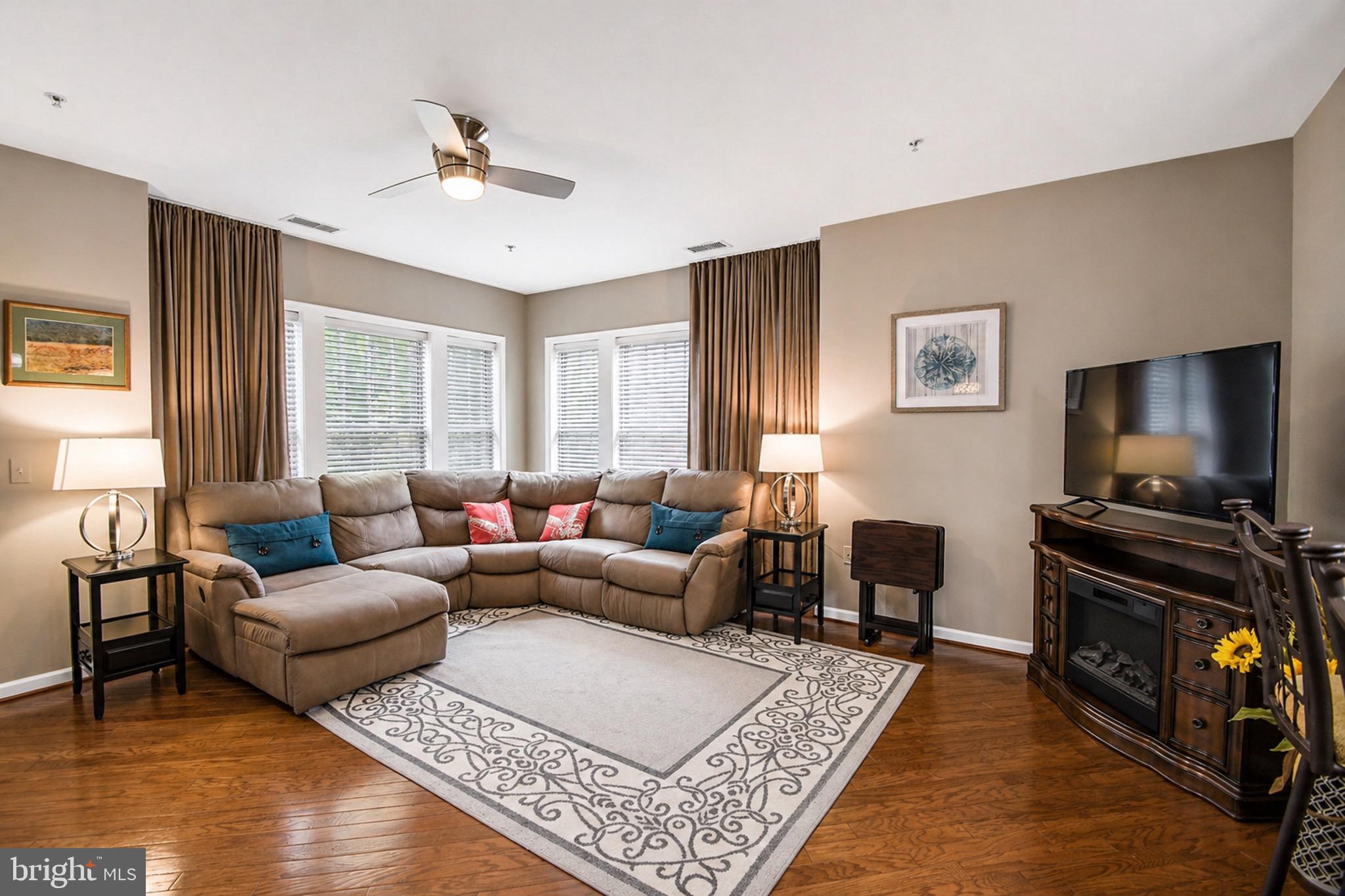 1108 LILAC CT