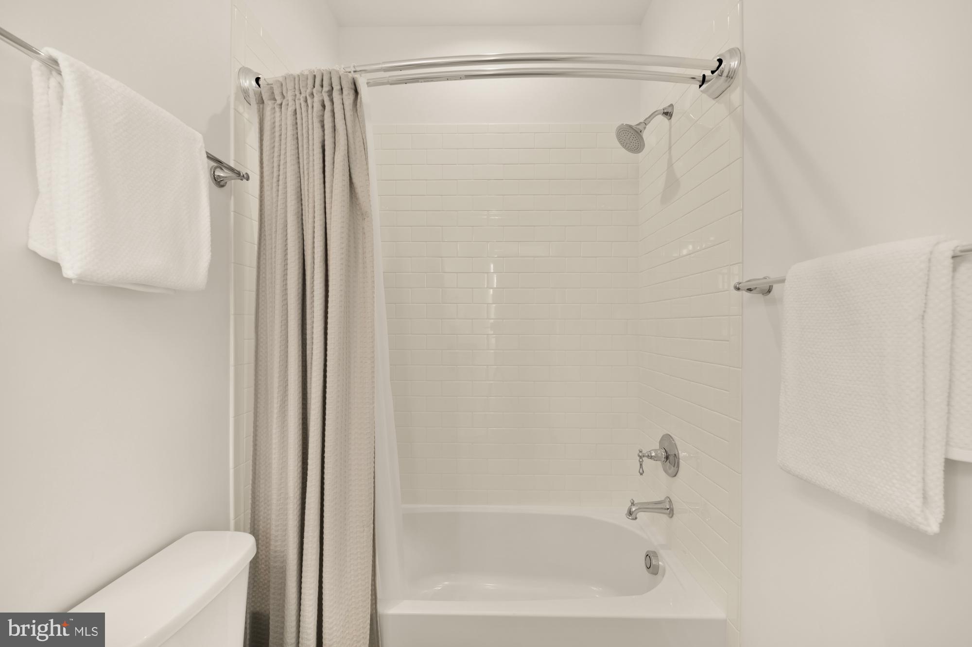 PIMMIT HILLS - Residential