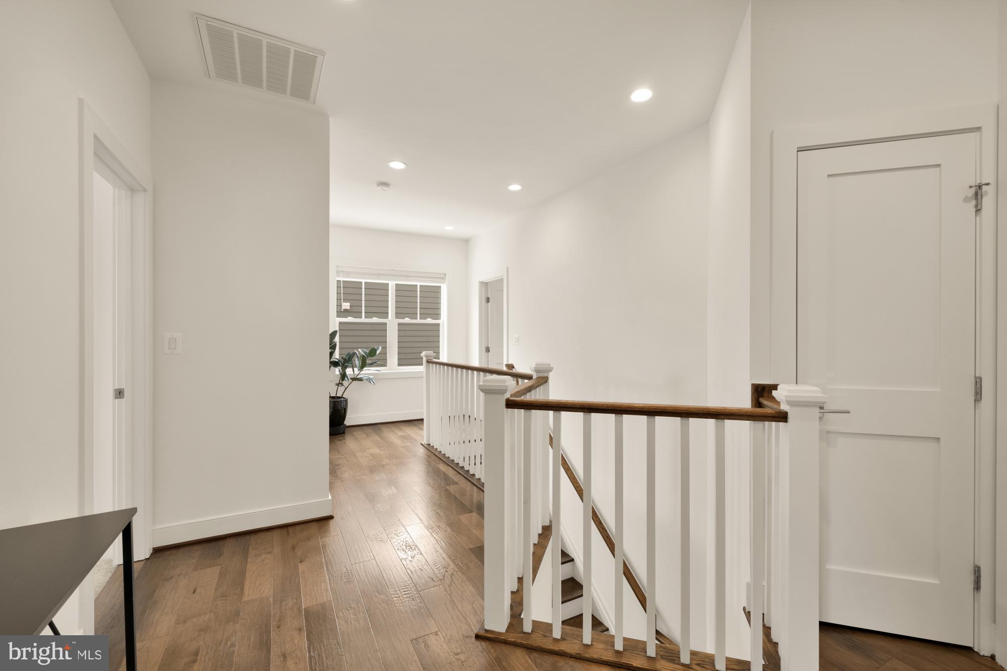 PIMMIT HILLS - Residential