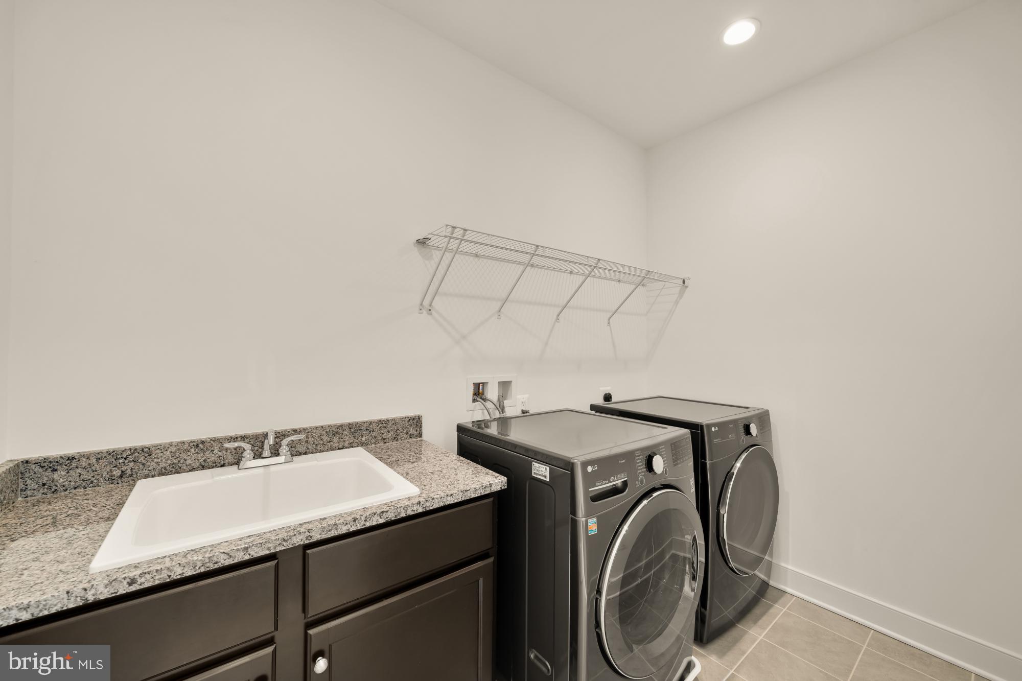 PIMMIT HILLS - Residential