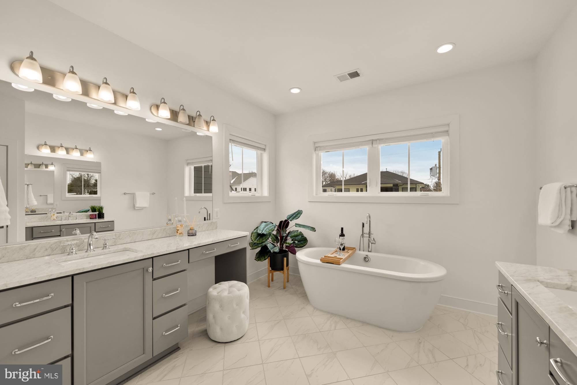 PIMMIT HILLS - Residential