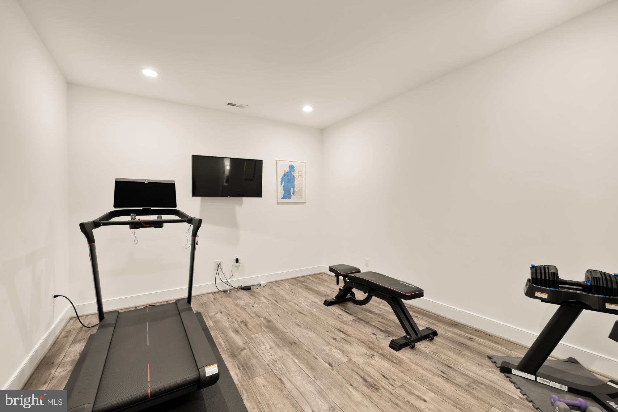 PIMMIT HILLS - Residential