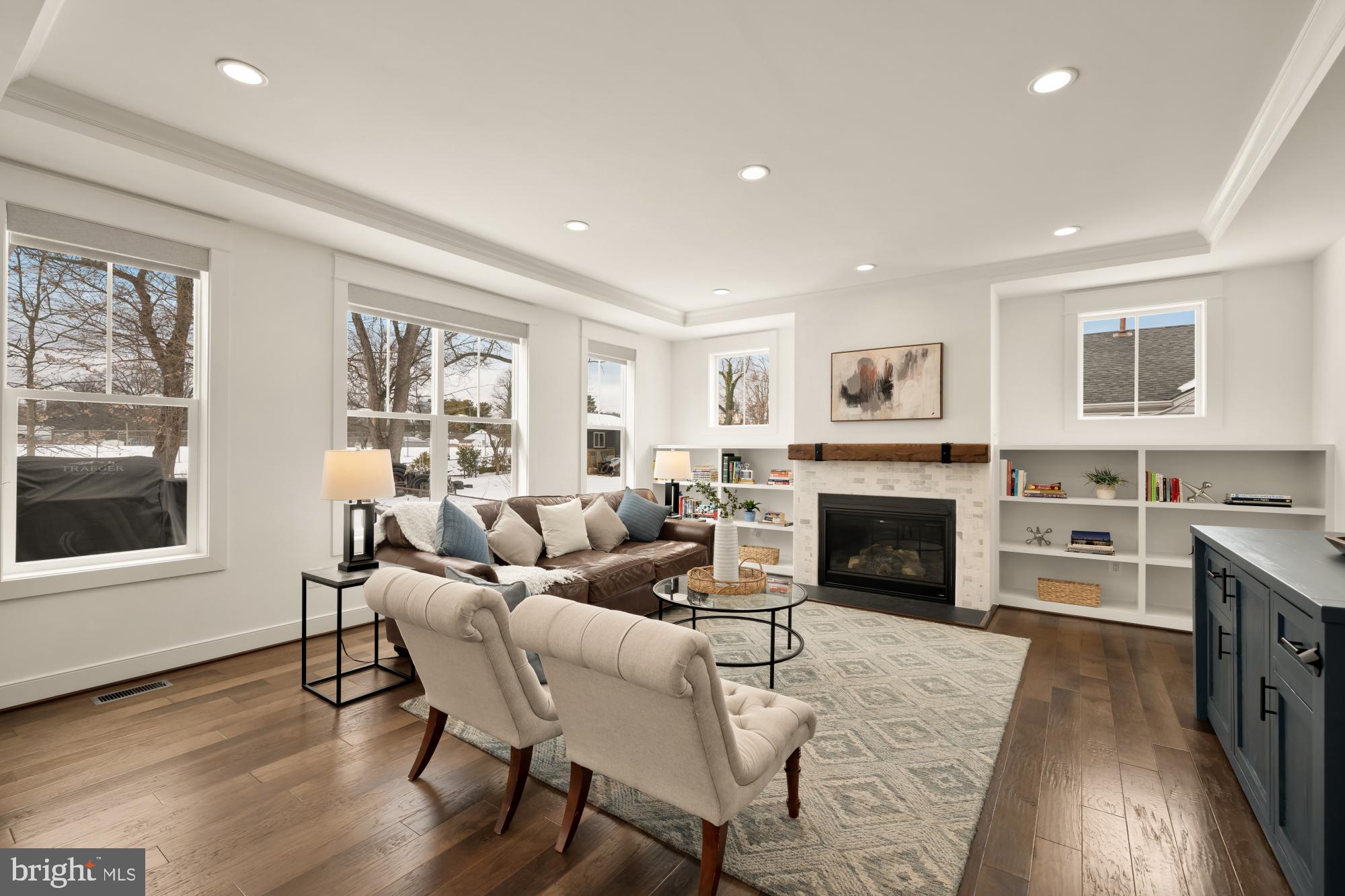 PIMMIT HILLS - Residential