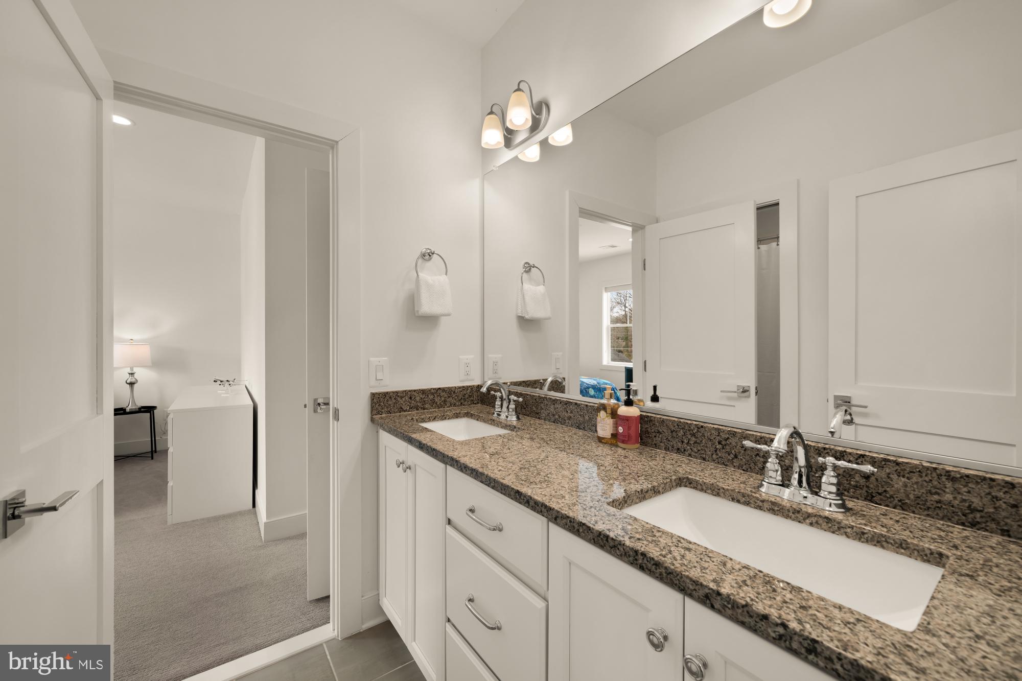 PIMMIT HILLS - Residential