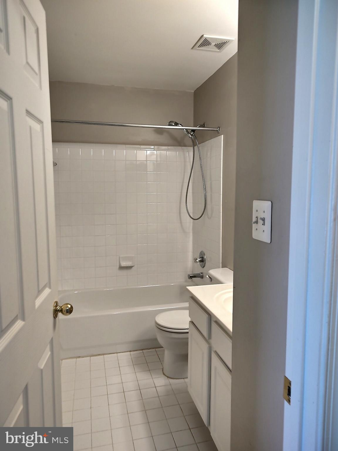 JEFFERSON VILLAGE - Residential Lease