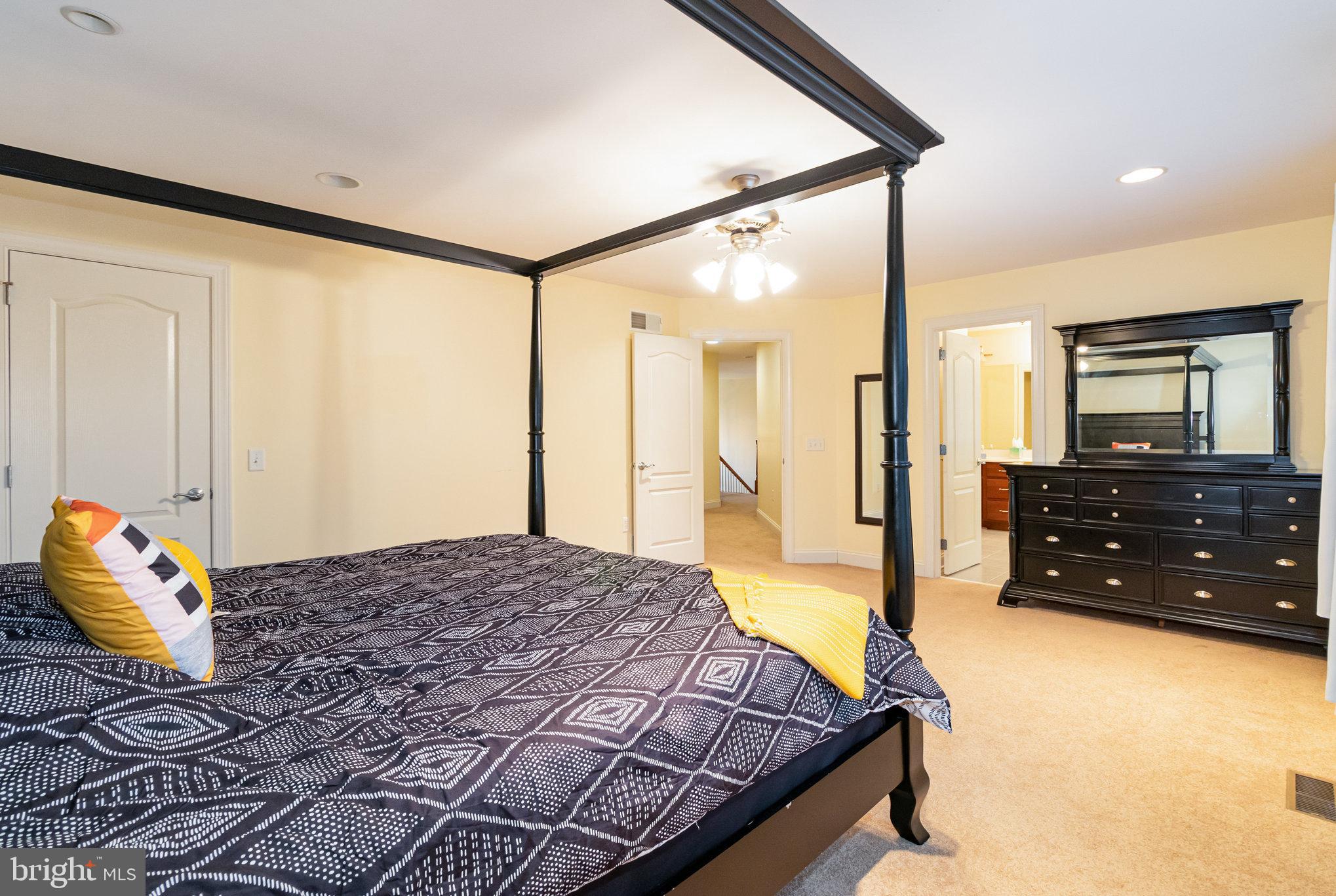 HIGH MEADOW - Residential