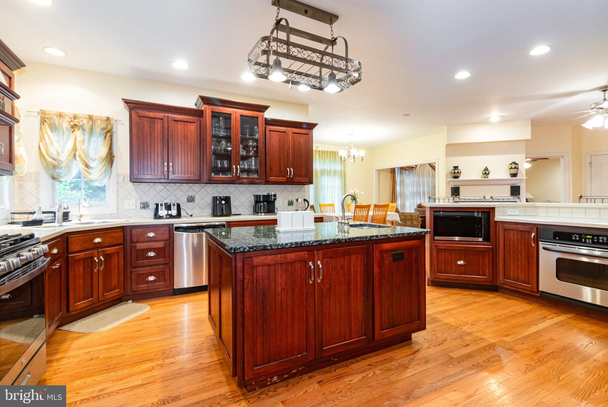 HIGH MEADOW - Residential