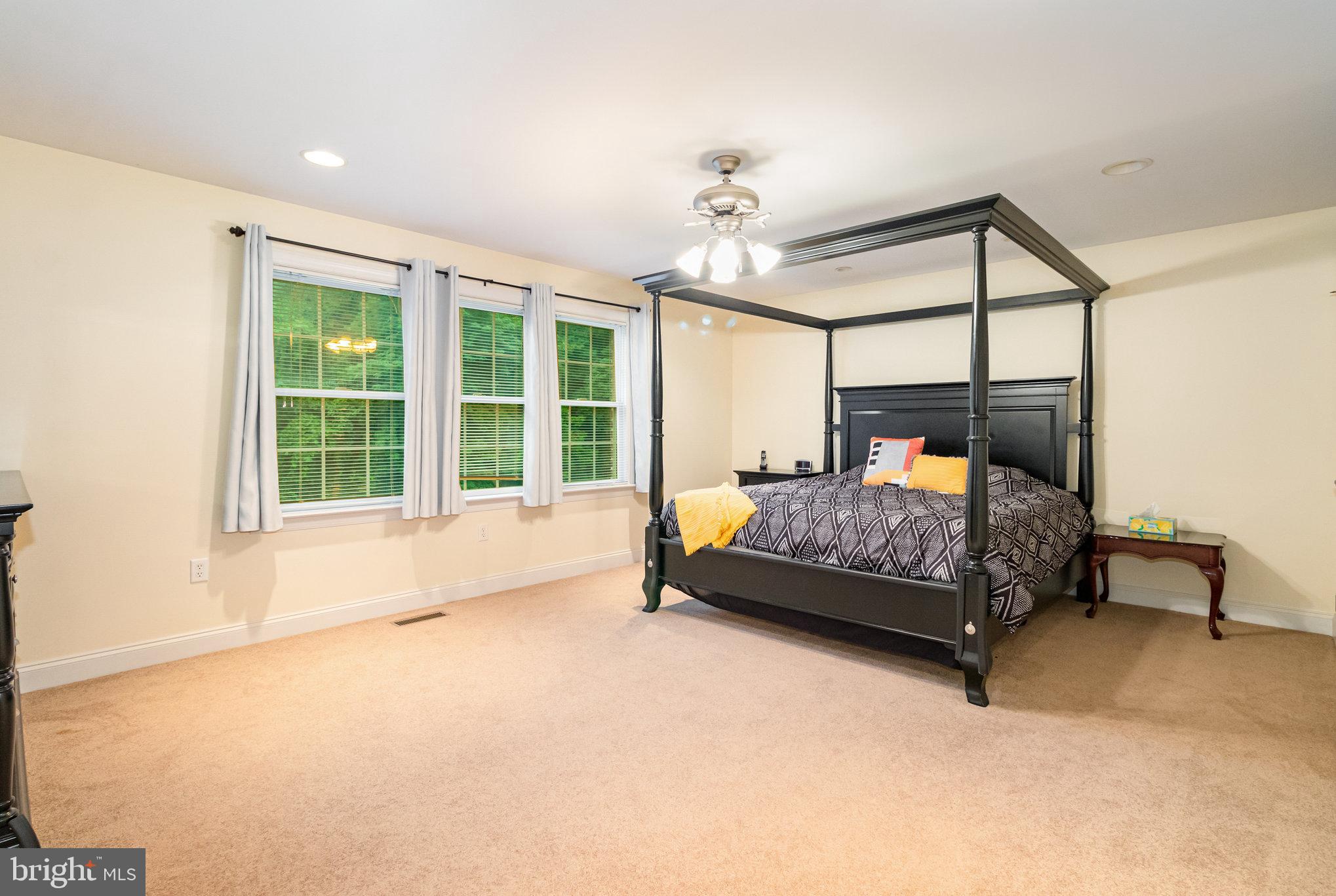 HIGH MEADOW - Residential