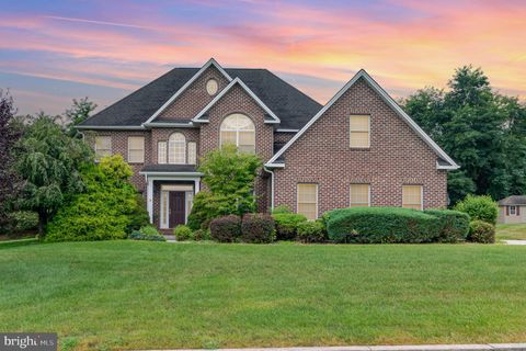 1614 FOX HOLLOW ROAD MECHANICSBURG PA 17055