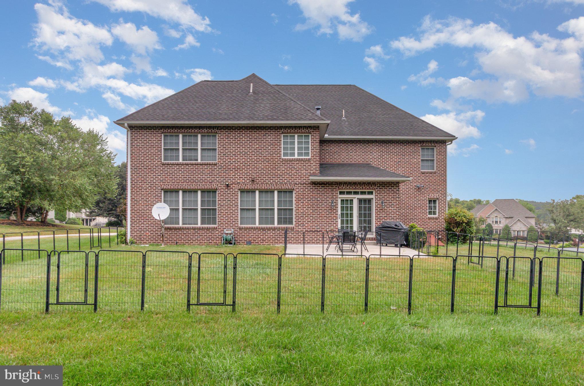 HIGH MEADOW - Residential