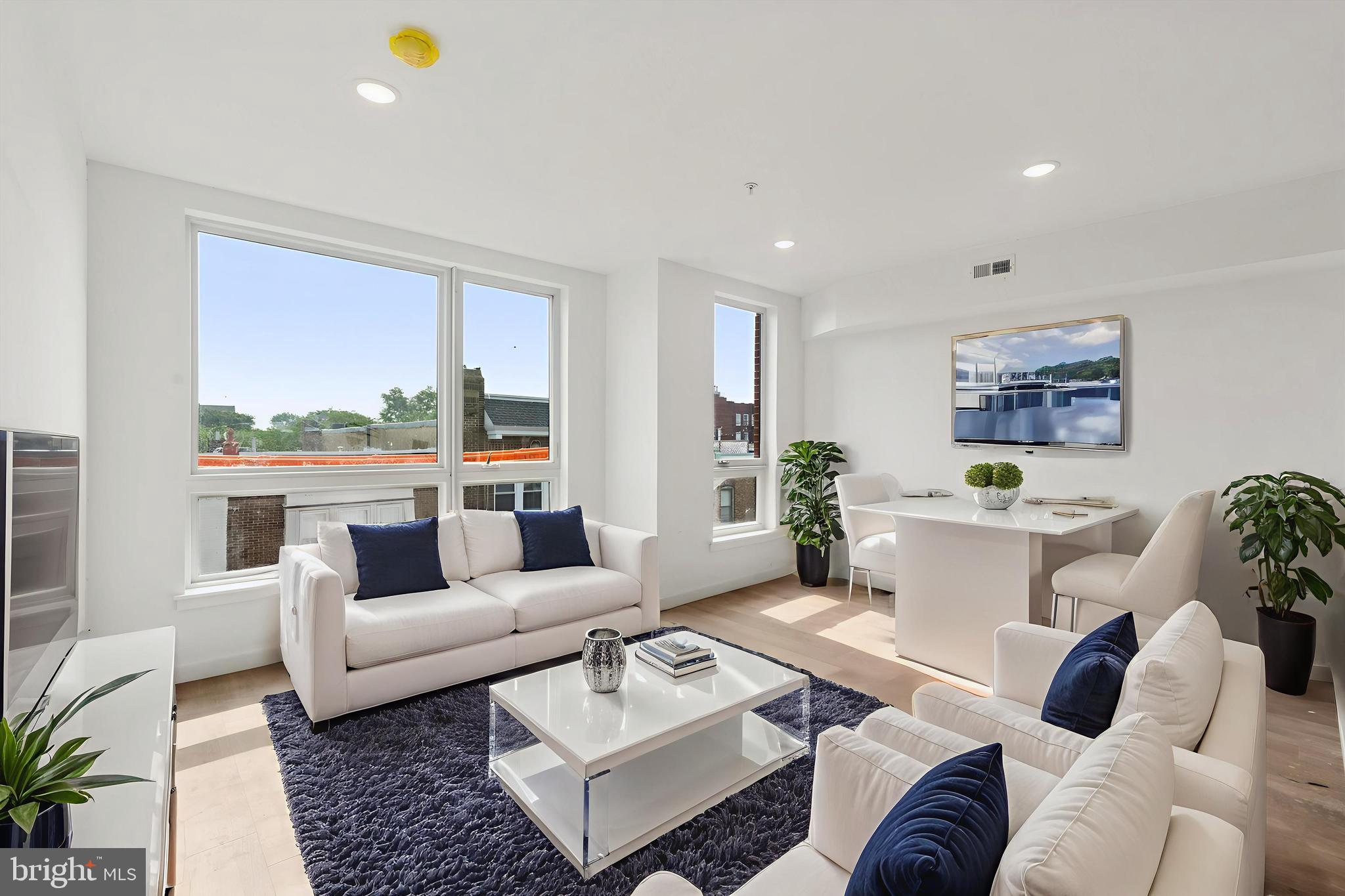 QUEEN VILLAGE - Residential Lease