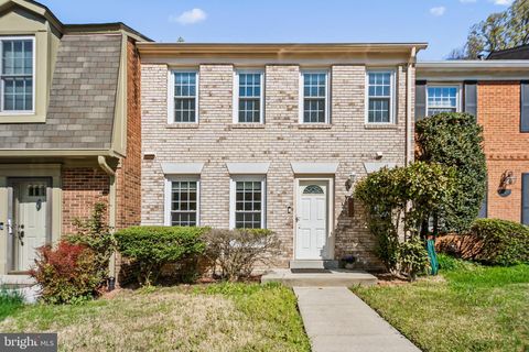 8024 BETHELEN WOODS SPRINGFIELD VA 22153