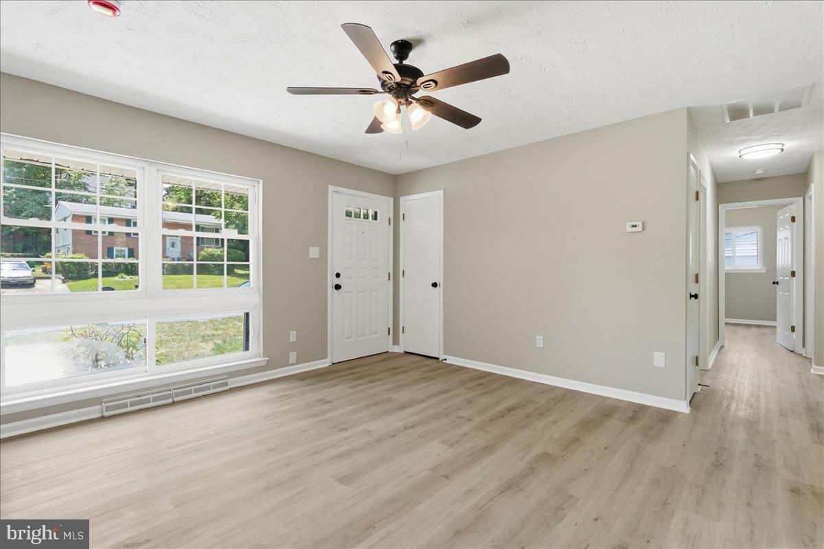 3012 LUMAR DRIVE - Photo 2