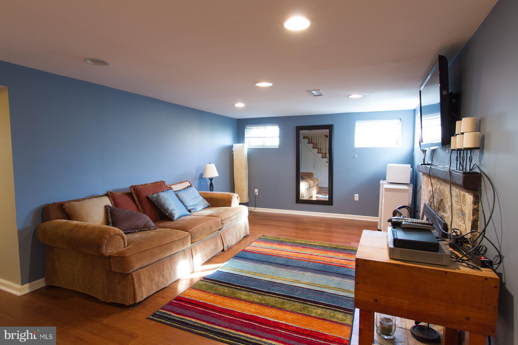 DOUGLAS PARK - Residential Lease