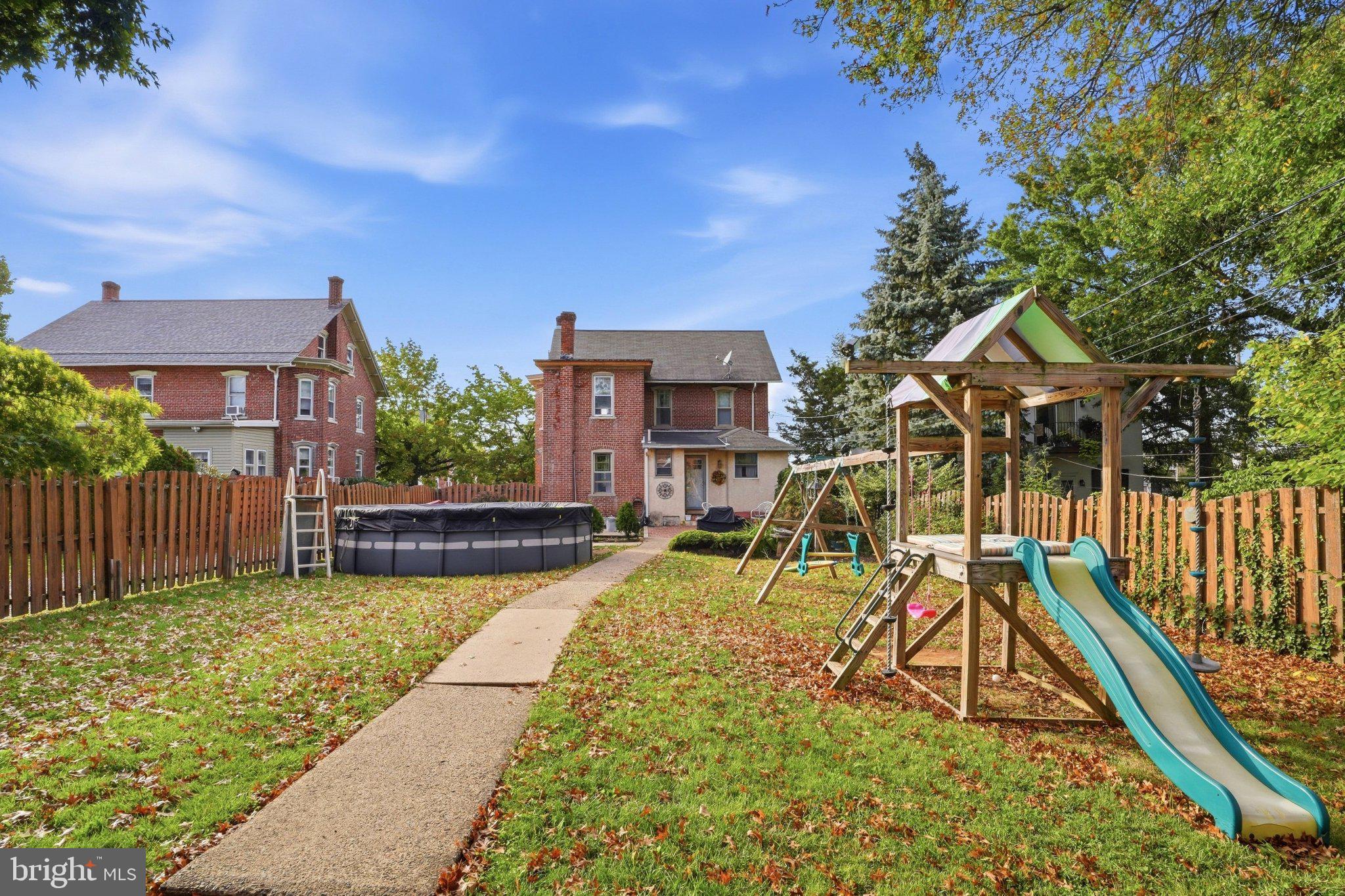 46 East RELIANCE ROAD
