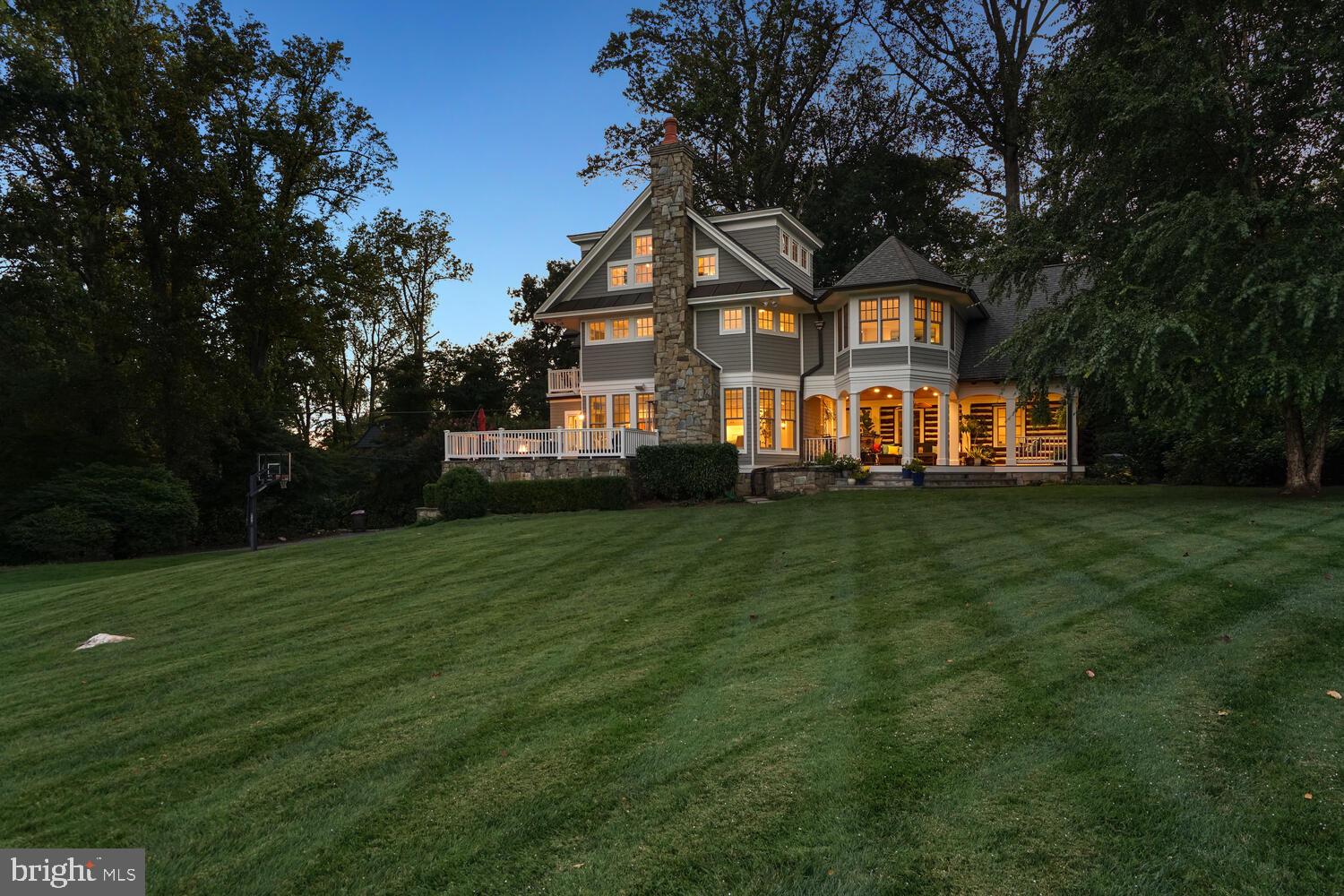 MANOR PARK - Residential