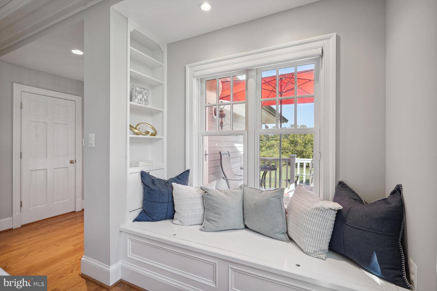 MANOR PARK - Residential