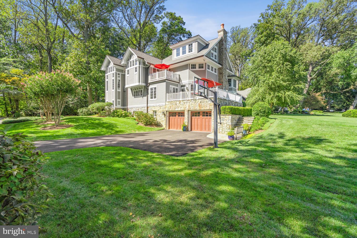 MANOR PARK - Residential