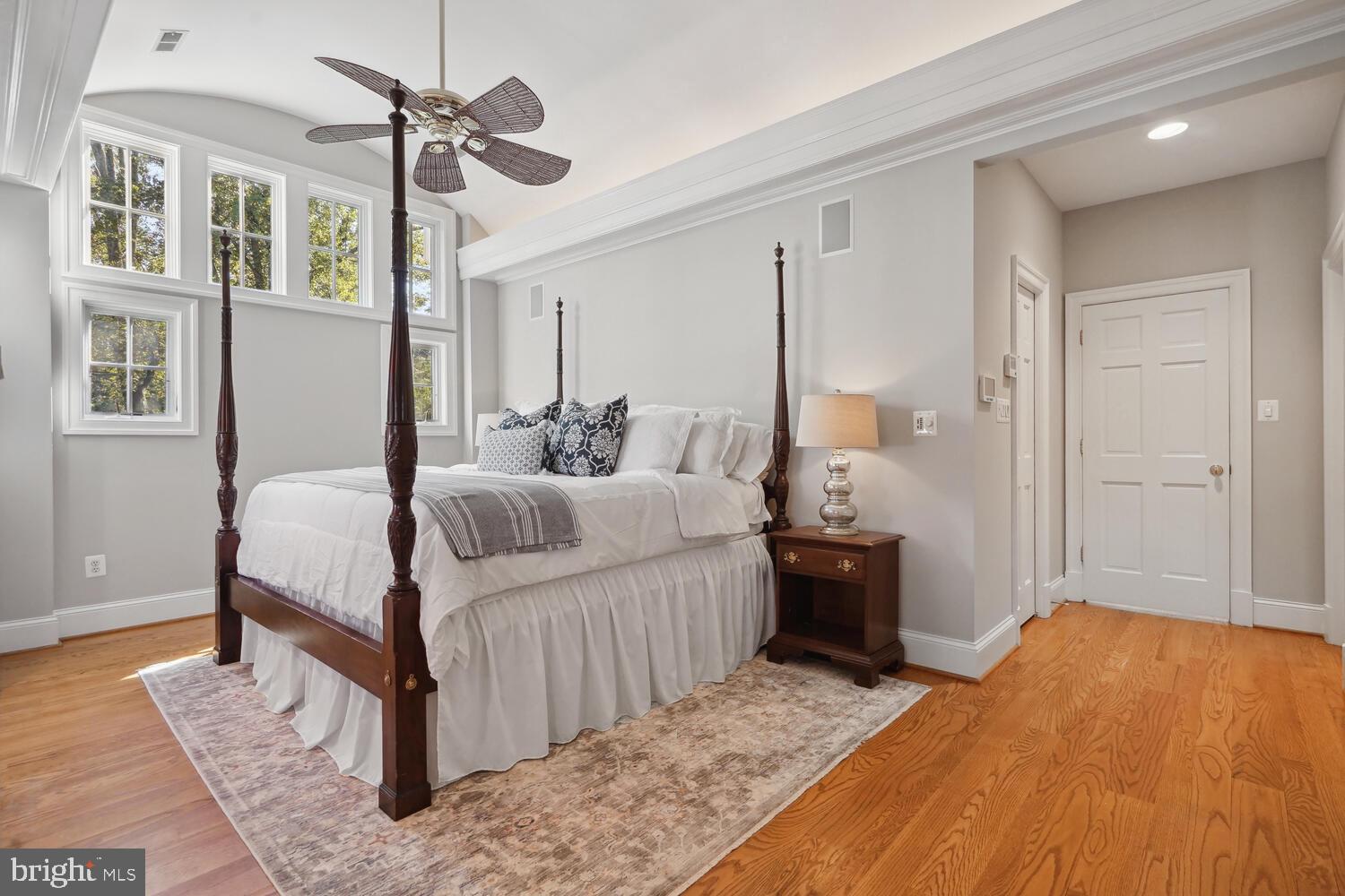 MANOR PARK - Residential