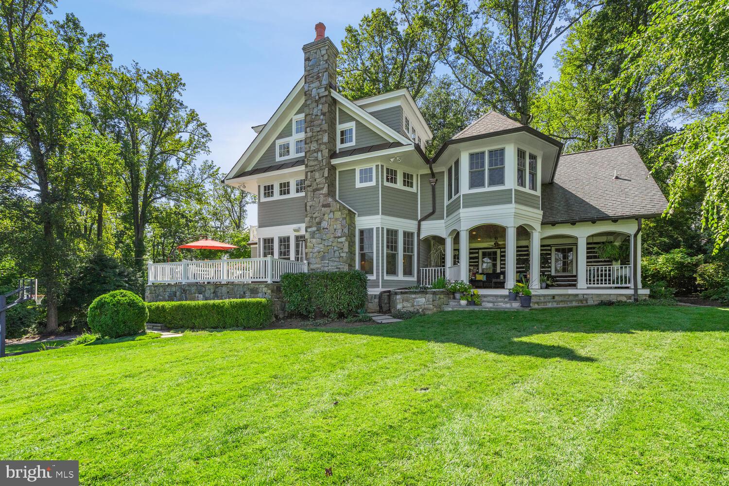 MANOR PARK - Residential