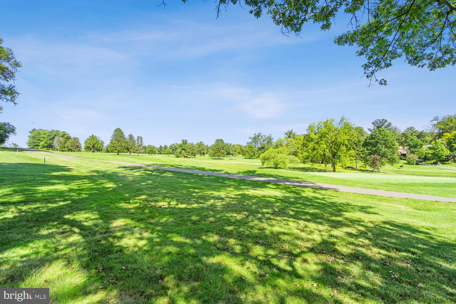 MANOR PARK - Residential