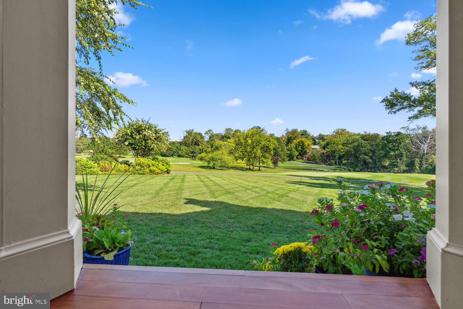 MANOR PARK - Residential