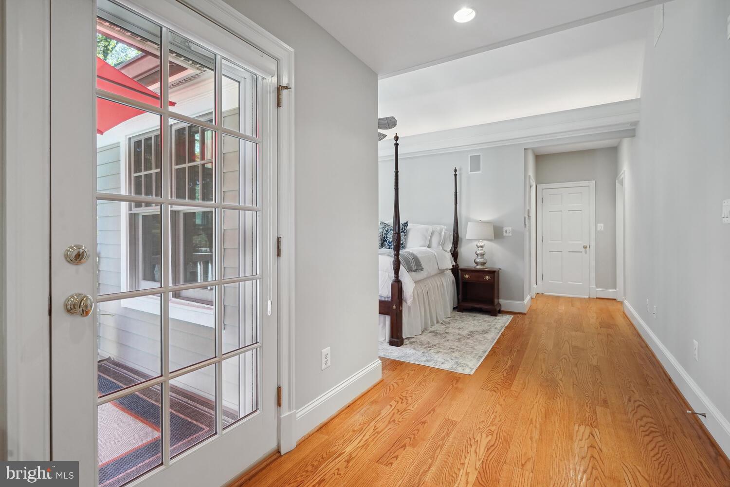 MANOR PARK - Residential