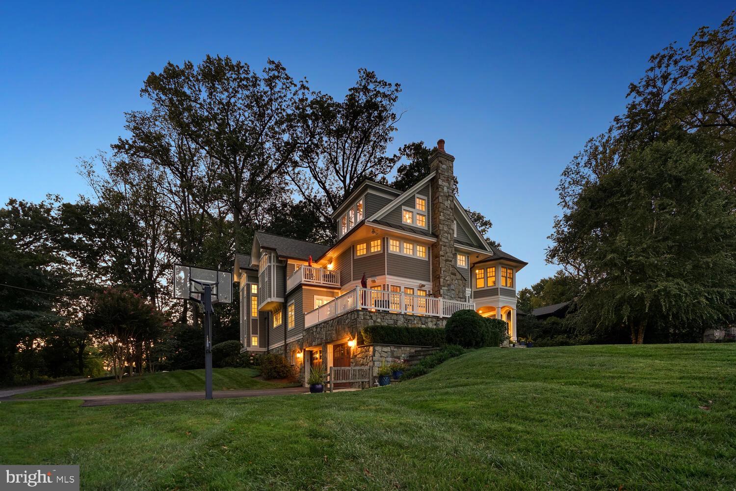 MANOR PARK - Residential