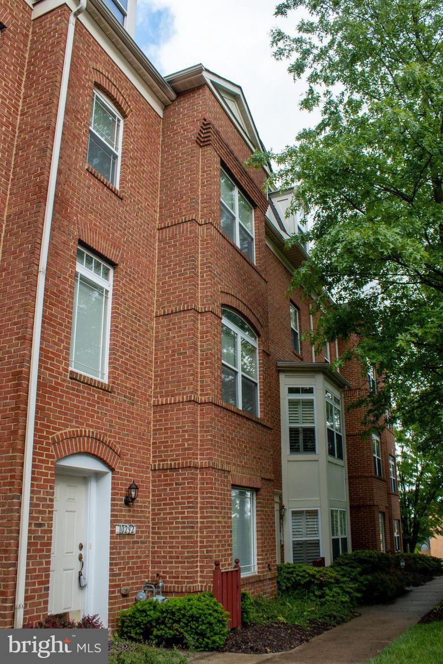 Beautiful and spacious town home nestled in the privacy of the neighborhood of Governors Grant, backing to woods.  This home offers three bedrooms and an open floor plan on the upper level with a living room, dining room, kitchen and family room all with gleaming hardwood floors. The family room has access to the balcony and the quiet outdoors by the trees. The ample garage has plenty of room for two cars.  Private yet so close to restaurants, the Mall and lake Kittamaqundi, you will love it here!
 Owners require  credit score of 700+ from each applicant, all adults must apply, criminal history is case-by-case, no eviction history is allowed. There will be standard employment/income verification. Vouchers welcome, but voucher holders still must meet the previous requirements.