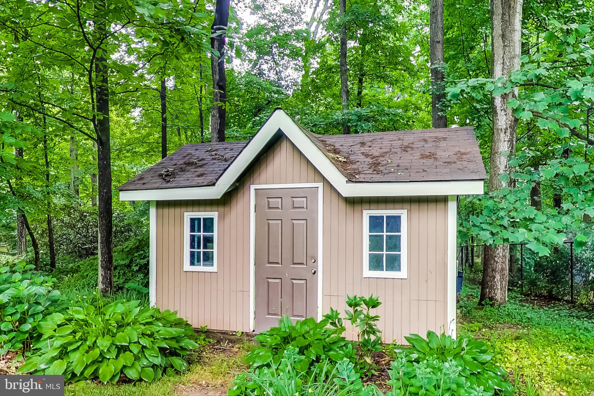 MAYDALE - Residential Lease