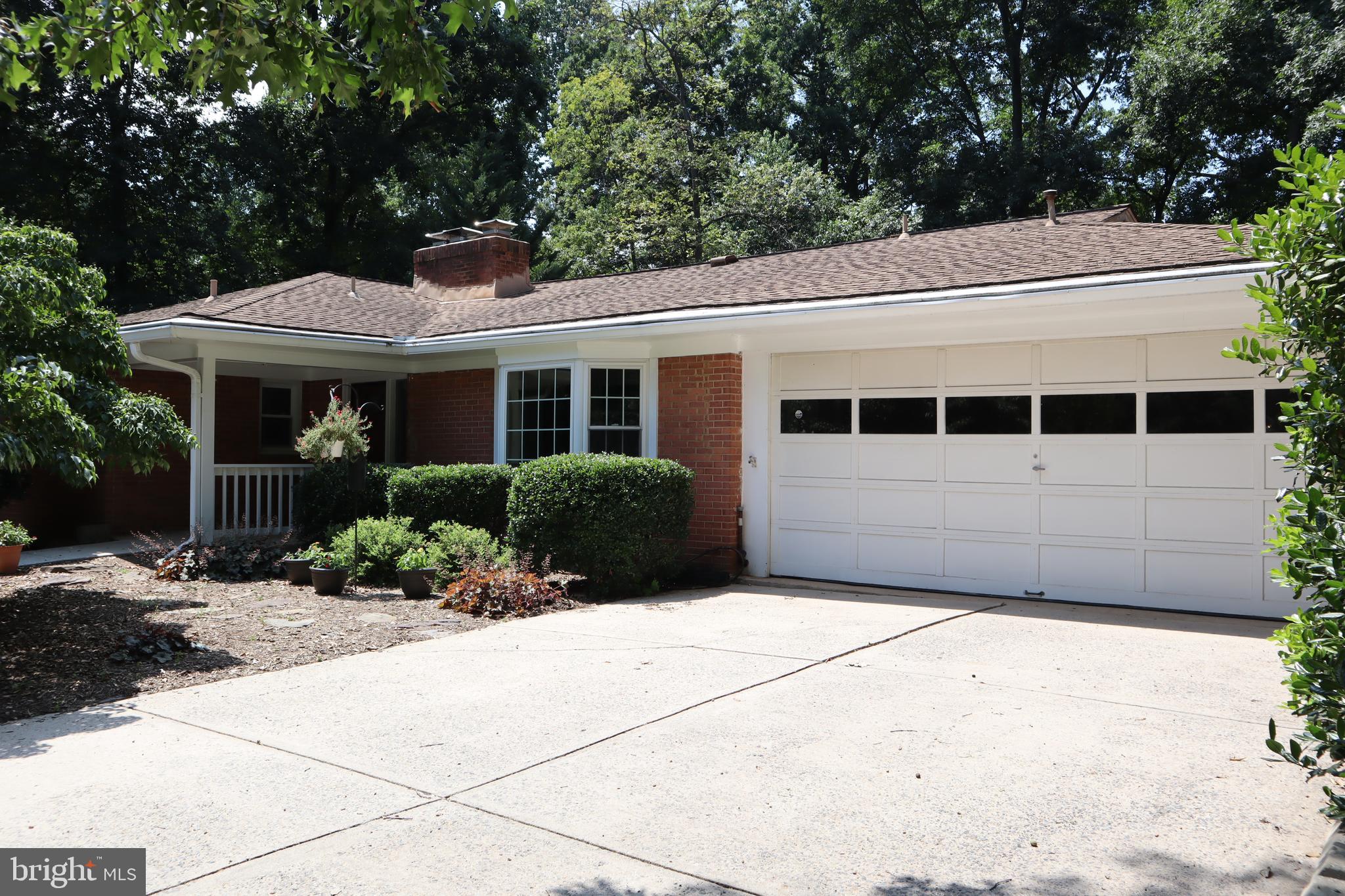 MAYDALE - Residential Lease